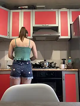 SeducingYoghourt online show from June 2026 04:31:01 PM