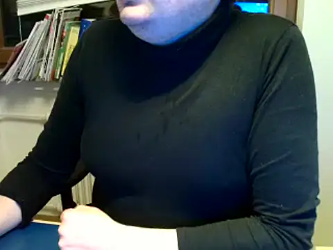 Snapshot of makau1 chatting on December 2024 11:26:02 PM makau1 online show from December 2024 11:26:02 PM