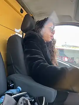 amanilouve online show from March 2026 10:11:01 AM