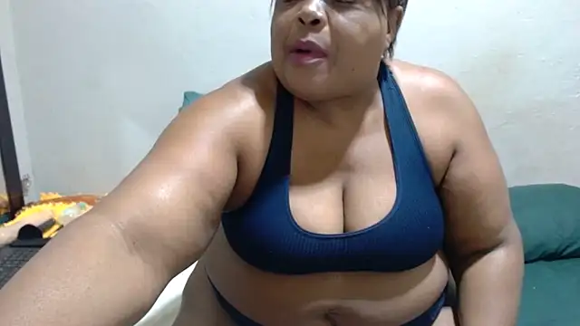 Snapshot of MatureBootyBabe4Uxx chatting on April 2026 01:09:02 PM MatureBootyBabe4Uxx online show from April 2026 01:09:02 PM