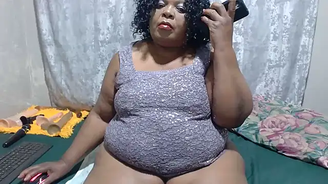 Snapshot of MatureBootyBabe4Uxx chatting on June 2026 03:08:02 AM MatureBootyBabe4Uxx online show from June 2026 03:08:02 AM