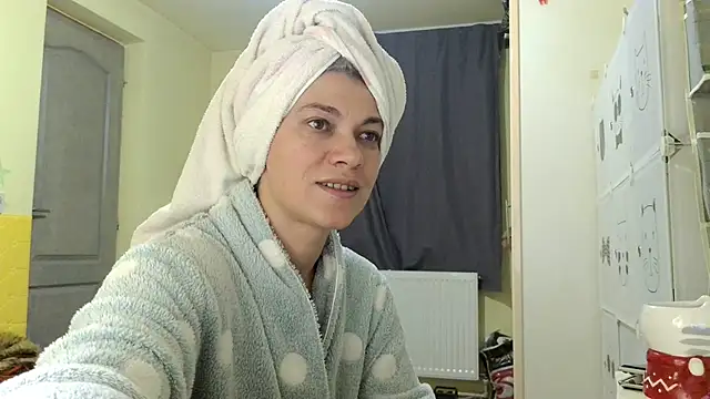 Snapshot of MercyLove chatting on February 2026 05:53:01 PM MercyLove online show from February 2026 05:53:01 PM