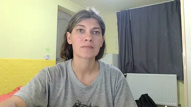 Snapshot of MercyLove chatting on May 2026 02:00:01 PM MercyLove online show from May 2026 02:00:01 PM