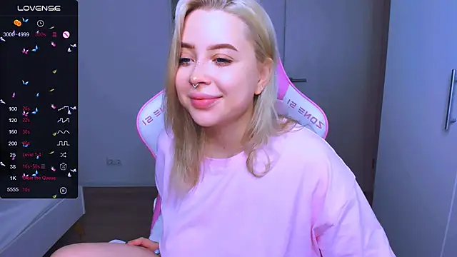 MonaLauu online show from December 2024 11:39:01 PM