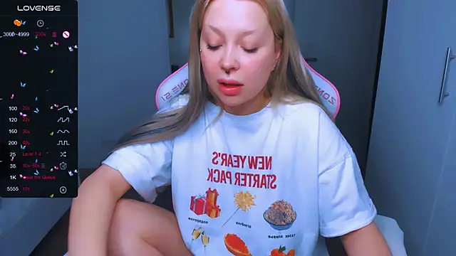 MonaLauu online show from January 2025 02:51:02 AM