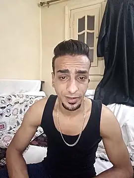 Snapshot of highguy chatting on March 2025 04:04:01 AM highguy online show from March 2025 04:04:01 AM