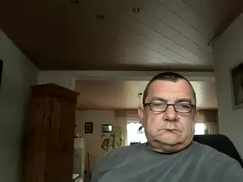 Nobbie444 online show from May 2026 11:28:01 AM