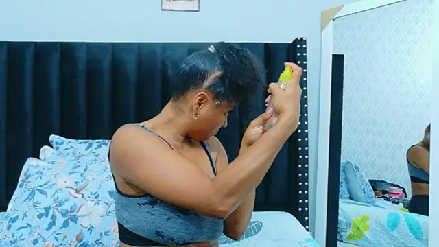 colombiamommy online show from April 2026 12:39:01 PM