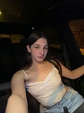 Snapshot of DoriDeluxe66 chatting on March 2025 09:42:02 PM DoriDeluxe66 online show from March 2025 09:42:02 PM