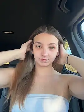 Snapshot of DoriDeluxe66 chatting on September 2025 08:06:02 AM DoriDeluxe66 online show from September 2025 08:06:02 AM