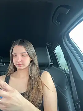 Snapshot of DoriDeluxe66 chatting on October 2025 10:26:01 AM DoriDeluxe66 online show from October 2025 10:26:01 AM