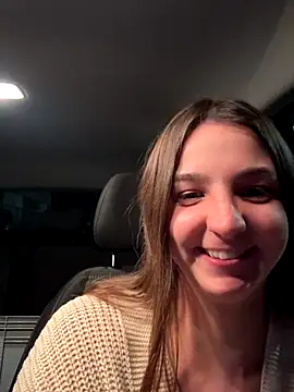 Snapshot of DoriDeluxe66 chatting on October 2025 09:28:02 PM DoriDeluxe66 online show from October 2025 09:28:02 PM