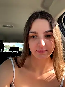 Snapshot of DoriDeluxe66 chatting on October 2025 10:27:01 AM DoriDeluxe66 online show from October 2025 10:27:01 AM