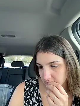 Snapshot of DoriDeluxe66 chatting on November 2025 12:29:02 PM DoriDeluxe66 online show from November 2025 12:29:02 PM