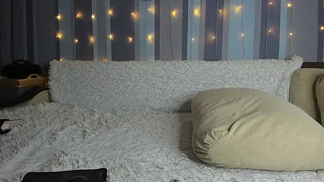 Snapshot of KatMartinez chatting on January 2026 12:09:02 PM KatMartinez online show from January 2026 12:09:02 PM