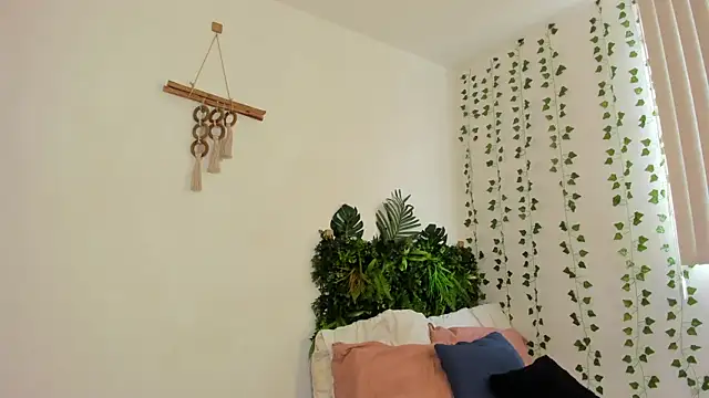 karlye 5 online show from March 2025 03:36:02 PM