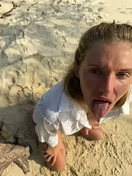 Snapshot of neighbours_love chatting on January 2025 08:11:02 AM neighbours love online show from January 2025 08:11:02 AM