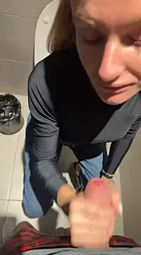 Snapshot of neighbours_love chatting on March 2025 03:47:02 PM neighbours love online show from March 2025 03:47:02 PM