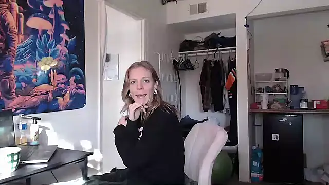 Snapshot of coryandthepeach chatting on December 2024 05:11:01 PM coryandthepeach online show from December 2024 05:11:01 PM