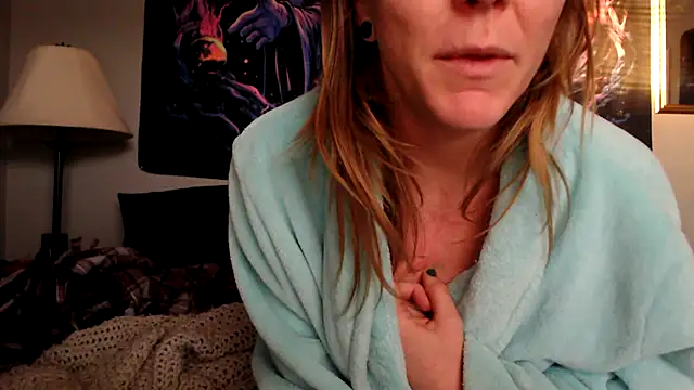 Snapshot of coryandthepeach chatting on February 2025 02:49:01 PM coryandthepeach online show from February 2025 02:49:01 PM