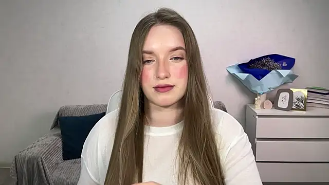 EvaMaddison online show from November 2025 06:17:01 PM