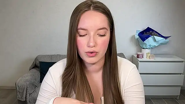 EvaMaddison online show from February 2026 05:23:02 PM