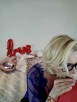 AureliaDoux online show from February 2025 07:27:02 PM