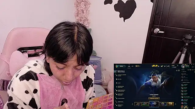Snapshot of Nami_usagi chatting on July 2026 11:07:02 PM Nami usagi online show from July 2026 11:07:02 PM
