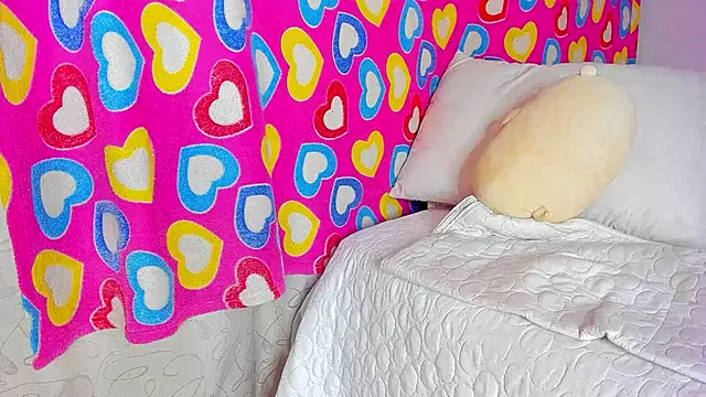 caroline tovar online show from January 2025 04:20:01 AM