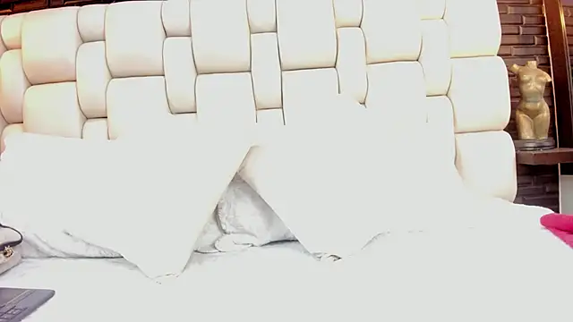 Salo Heaven online show from October 2025 01:40:02 PM