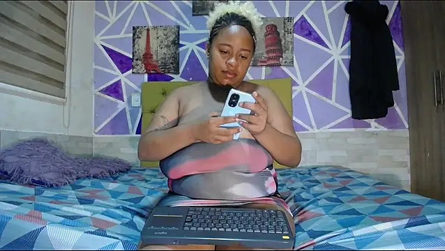 Snapshot of sharonx_morex chatting on May 2026 06:11:01 AM sharonx morex online show from May 2026 06:11:01 AM