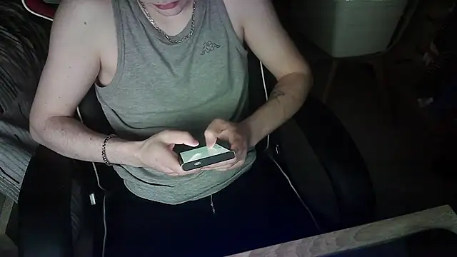 Snapshot of AlexEtSonSexe36 chatting on February 2025 05:41:02 PM AlexEtSonSexe36 online show from February 2025 05:41:02 PM