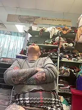 Snapshot of evacheers chatting on January 2025 11:11:01 PM evacheers online show from January 2025 11:11:01 PM