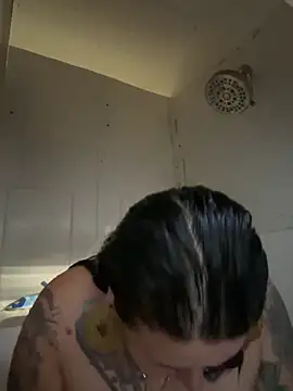 Snapshot of evacheers chatting on October 2025 06:39:02 PM evacheers online show from October 2025 06:39:02 PM