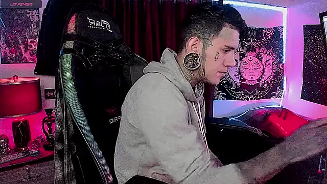 josh  ackerman online show from December 2024 03:18:02 AM