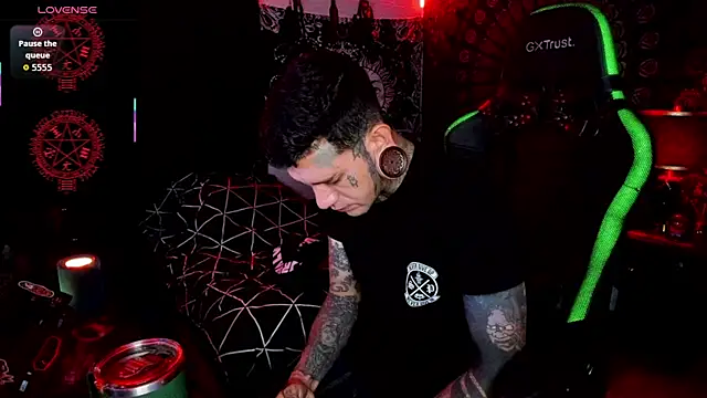 josh  ackerman online show from October 2025 02:48:01 PM