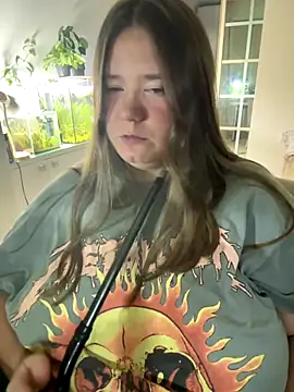 remirann  online show from September 2025 08:21:02 PM