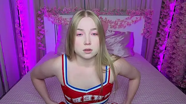 Snapshot of LilyStarlight chatting on June 2026 03:42:02 AM LilyStarlight online show from June 2026 03:42:02 AM
