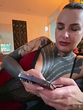 Snapshot of InkedBiitch chatting on May 2026 04:51:02 AM InkedBiitch online show from May 2026 04:51:02 AM