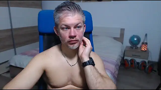 RobbyShawz online show from November 2025 05:18:01 AM
