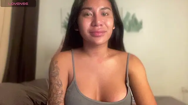 Snapshot of Alaia_Pope chatting on July 2026 01:21:01 AM Alaia Pope online show from July 2026 01:21:01 AM