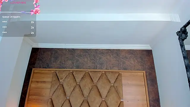 Rianamanson online show from September 2025 08:36:02 AM