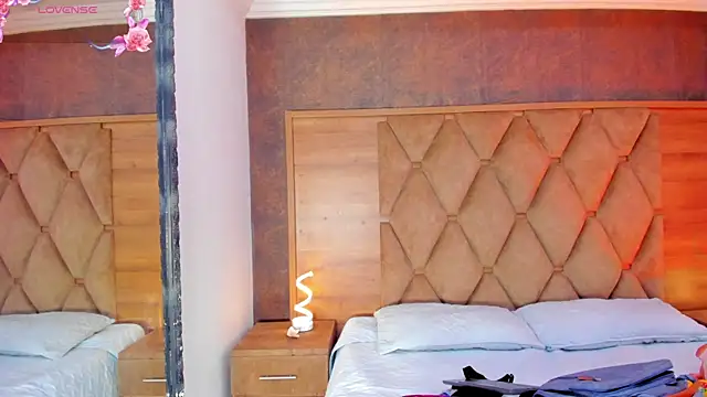 Rianamanson online show from October 2025 10:44:01 PM