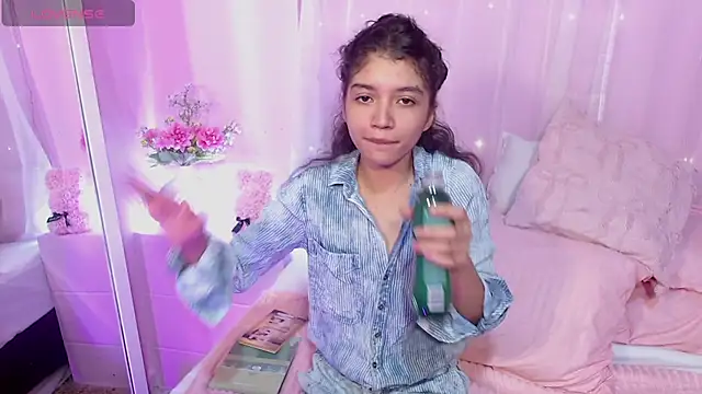 Sweetcristin online show from June 2026 01:19:01 AM