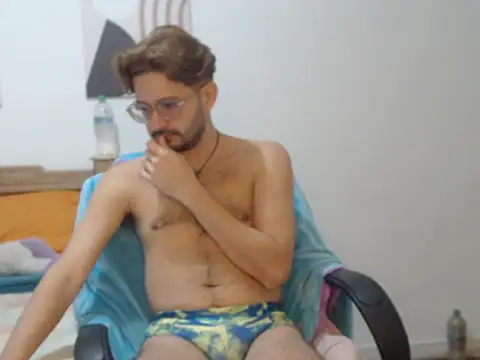 Snapshot of peterannaud chatting on October 2025 12:04:01 PM peterannaud online show from October 2025 12:04:01 PM