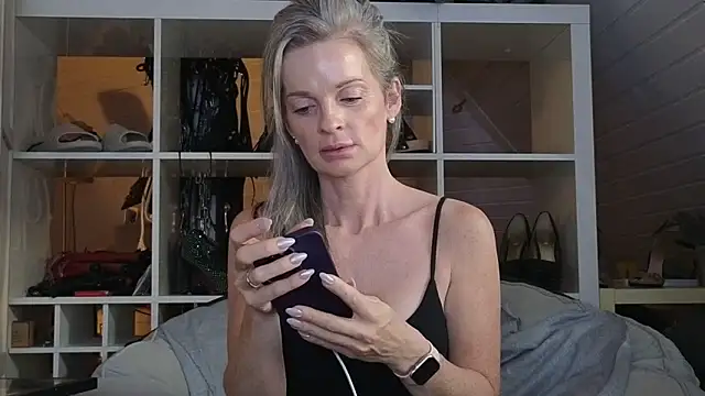 Snapshot of Sabdeluxe chatting on May 2026 03:37:02 AM Sabdeluxe online show from May 2026 03:37:02 AM
