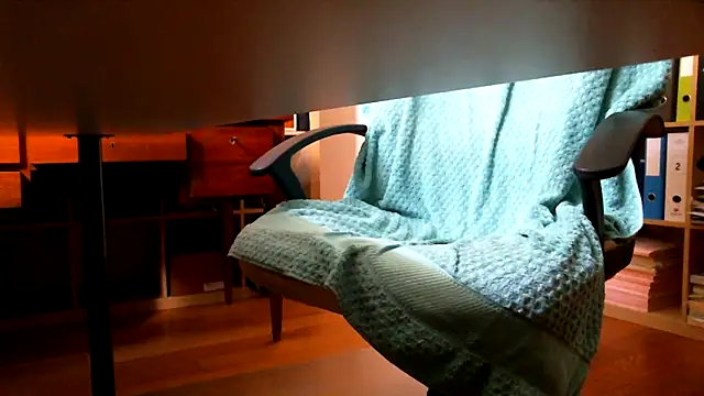 leccaleccafiga online show from April 2026 12:02:01 PM