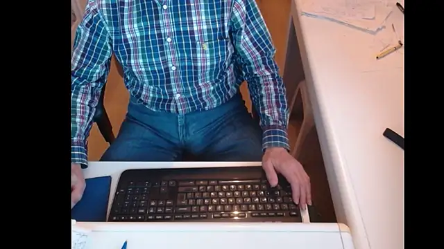 Snapshot of dutchpornking chatting on January 2025 04:41:01 PM dutchpornking online show from January 2025 04:41:01 PM