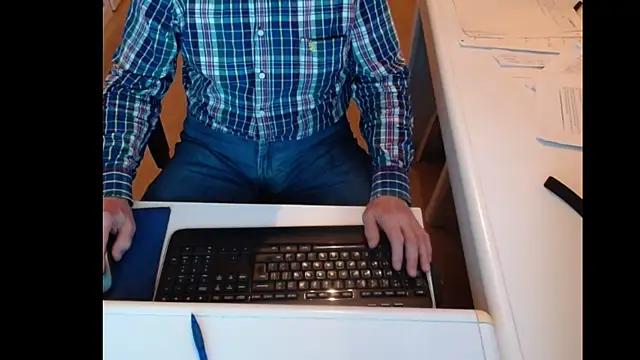 Snapshot of dutchpornking chatting on January 2025 06:57:02 PM dutchpornking online show from January 2025 06:57:02 PM