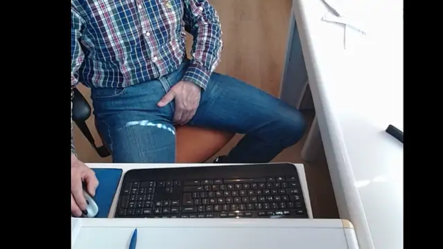 Snapshot of dutchpornking chatting on February 2025 12:24:02 PM dutchpornking online show from February 2025 12:24:02 PM